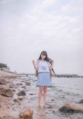 浴缸里的女人